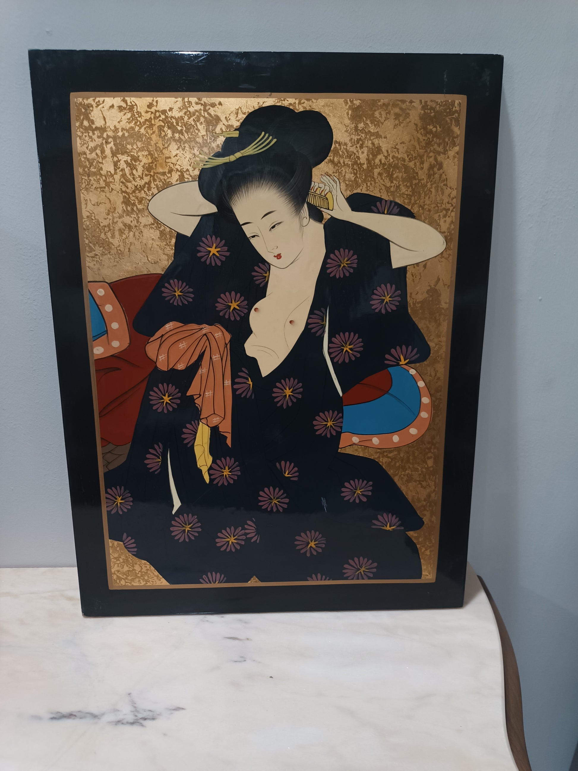 Cuadro japonés lacado con geisha sobre fondo dorado - Estilo Bijin-ga