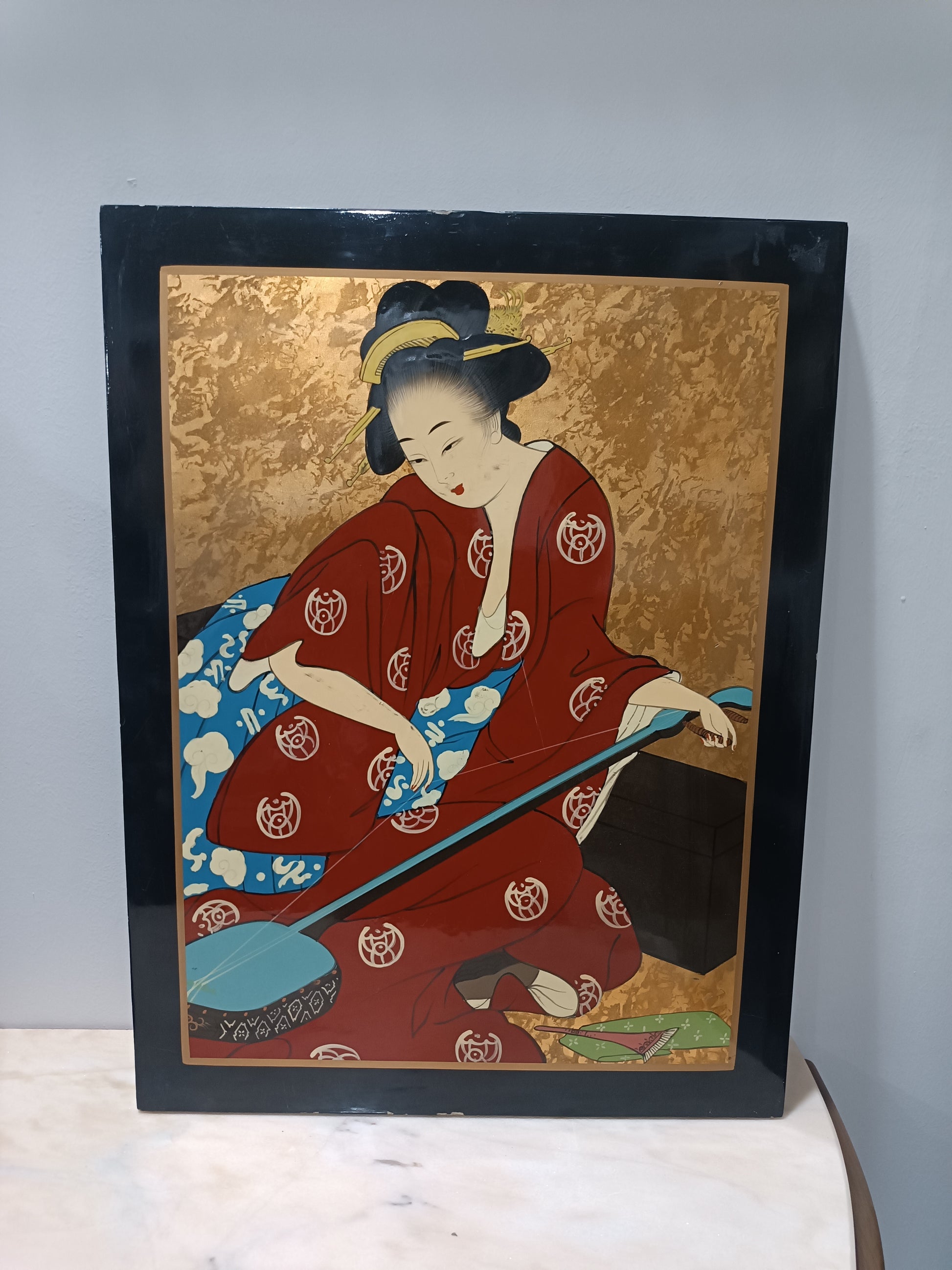 Cuadro japonés lacado con geisha sobre fondo dorado - Estilo Bijin-ga