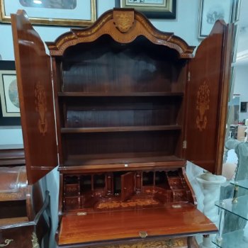 Secreter librería bombé con marquetería floral