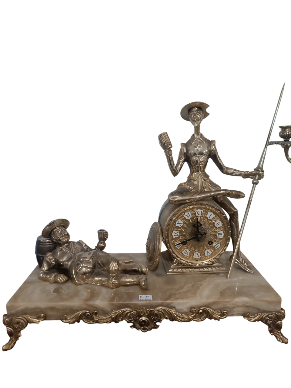 Reloj Don Quijote con Candelabros – Bronce Dorado y Base de Ónix Veteado