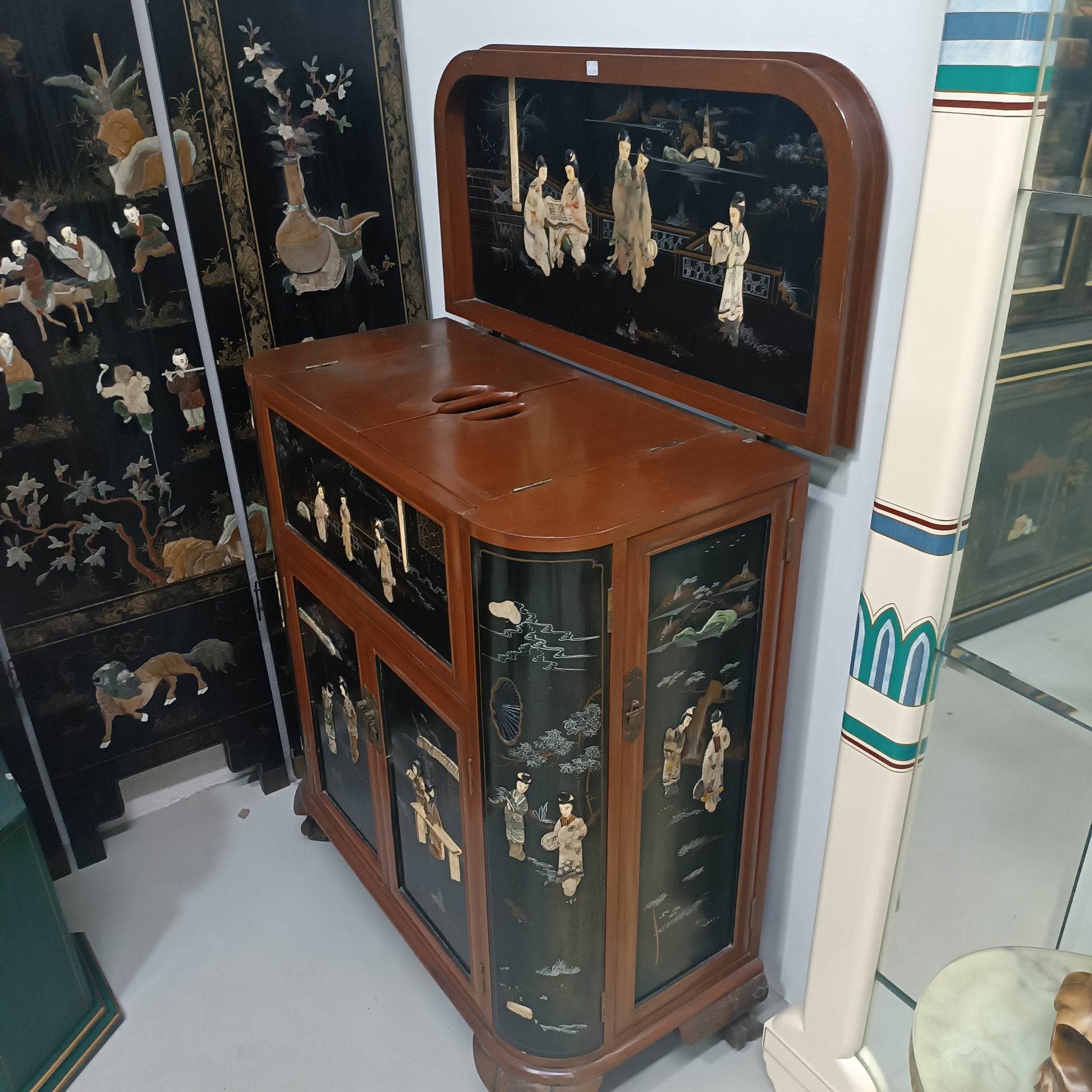 Mueble Asiatico Botellero