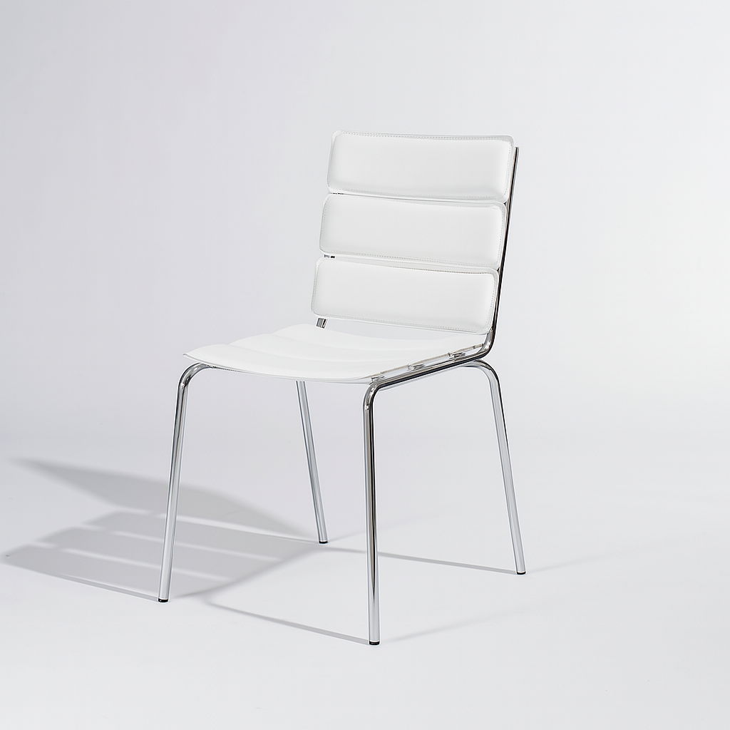 Silla estilo Candy con estructura cromada y tapizado blanco