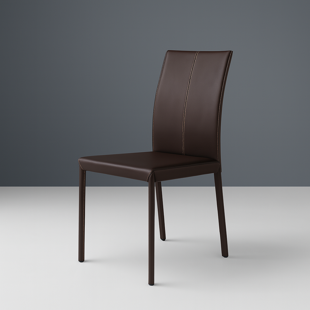 Silla Luis Maroto modelo Daisy en polipiel elegante